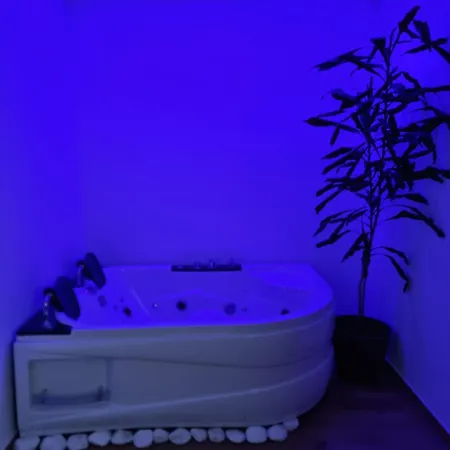 Jacuzzi Chill דירה *